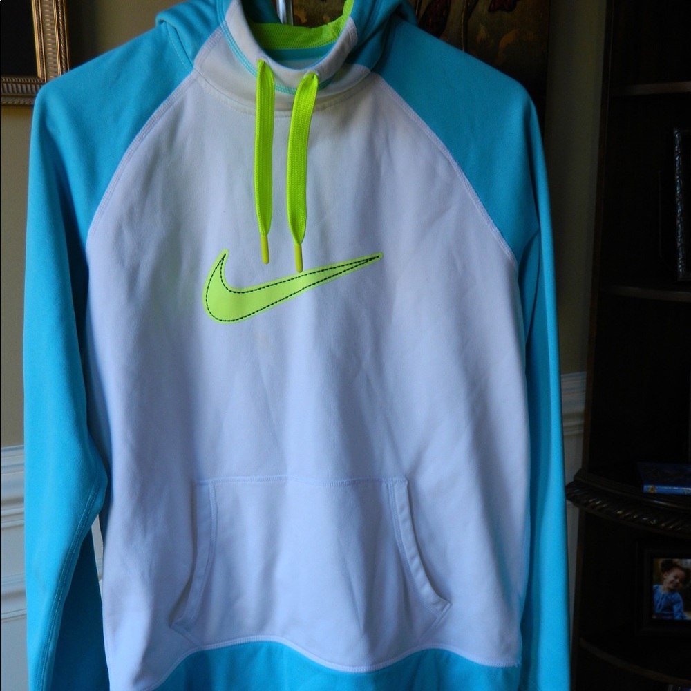 Sweatshirt - Picture 2 of 3
